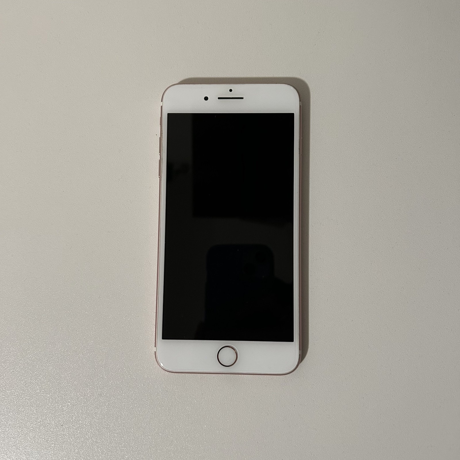 Apple iPhone 7 Plus – 32 GB – Rose Gold – Unlocked – Used