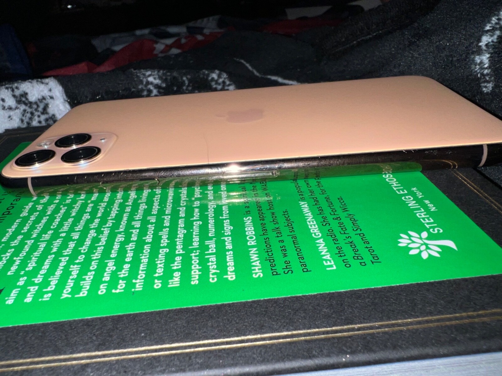 Apple iPhone 11 Pro Max – 64GB – Gold (Sprint) A2161 (CDMA + GSM)