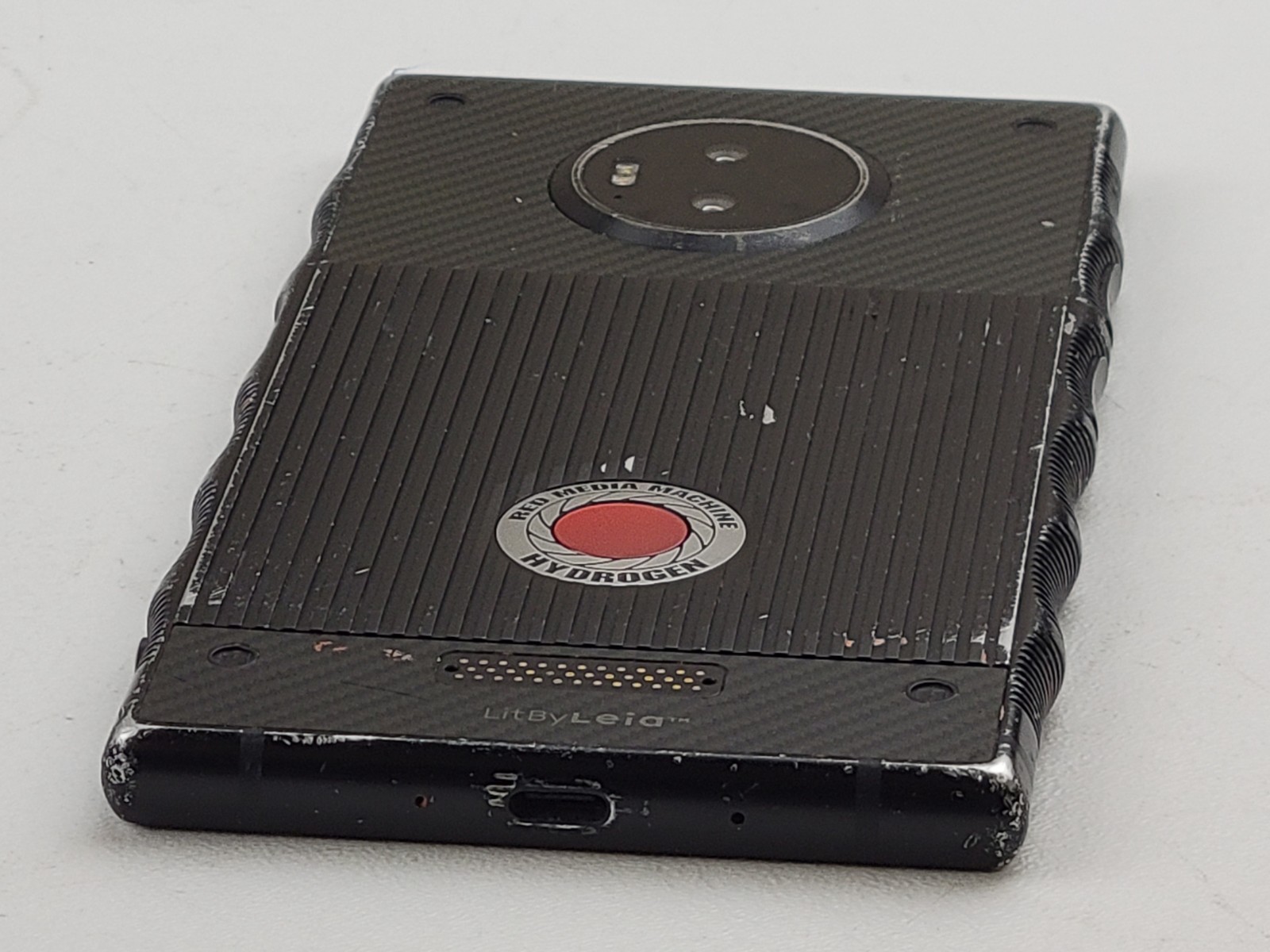 RED HYDROGEN One (H1A1000) 128GB (GSM Unlocked) Dual SIM – CRACKED – H6521