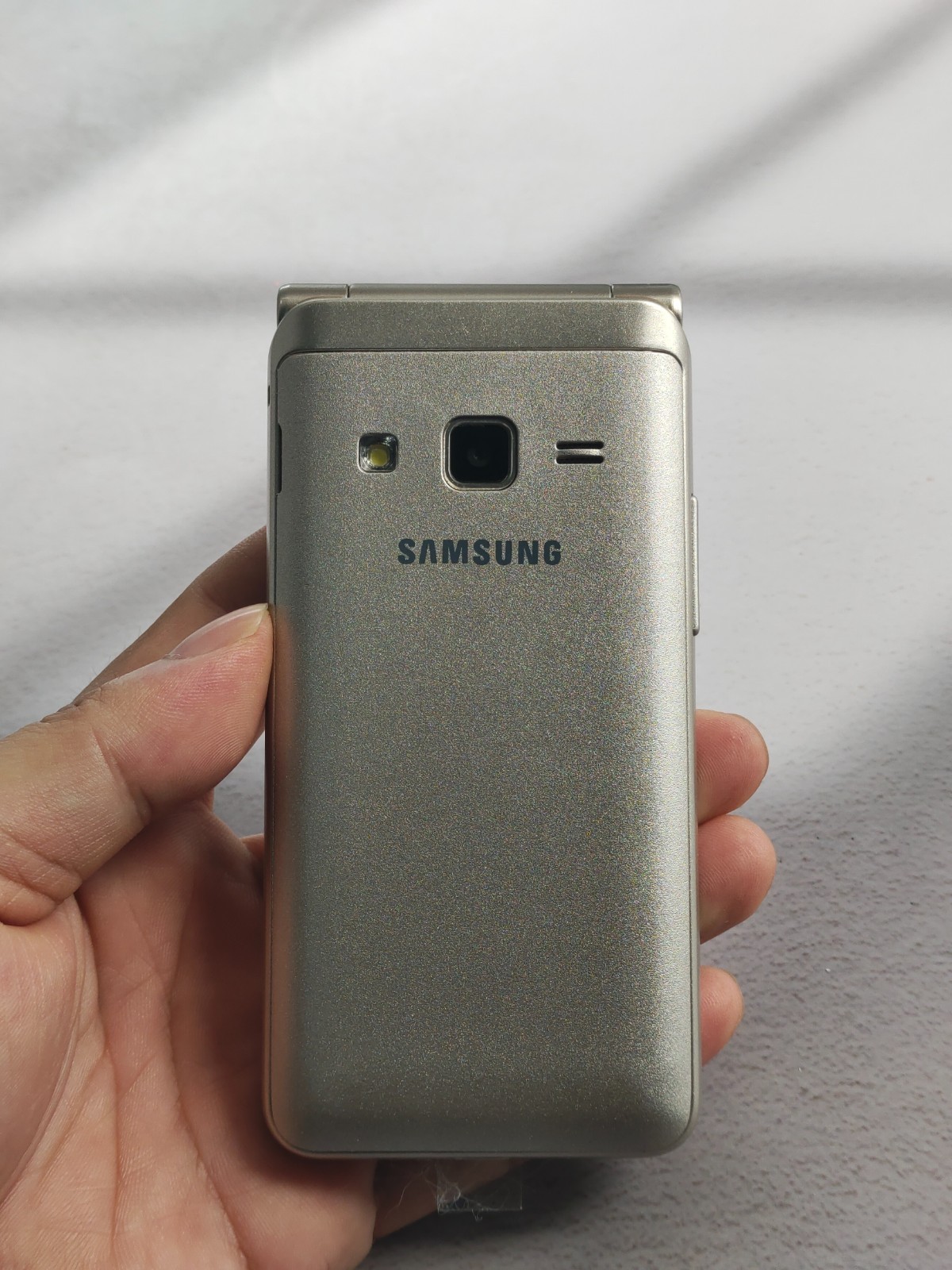 Boxed Samsung Galaxy Folder G1600 16GB Unlocked Flip Andriod SmartPhone Dual SIM