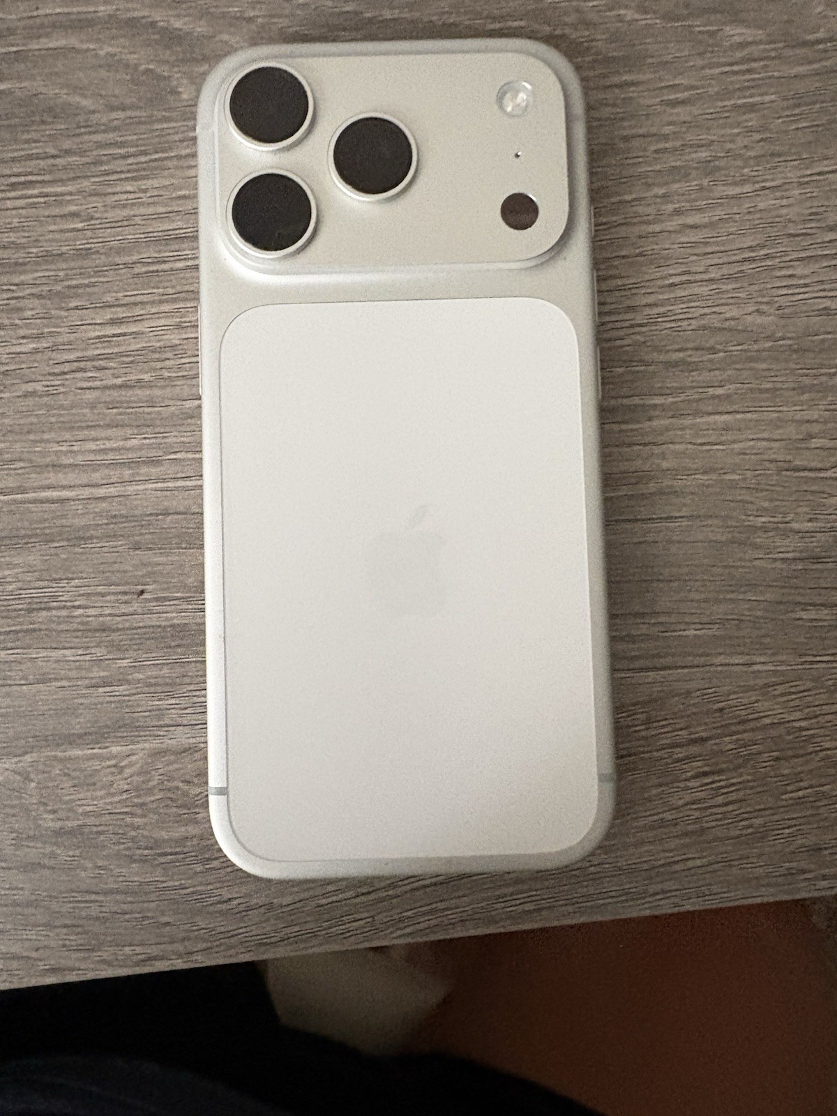Apple iPhone 17 Pro 256 GB Silver (Verizon) Sim Locked Excellent Condition