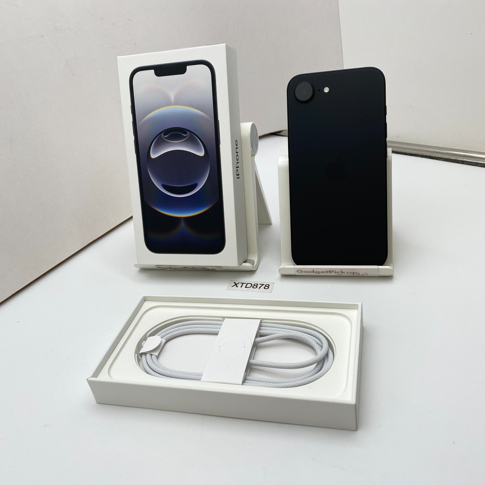 Apple iPhone 16e – 128GB – Black (Unlocked) – Open Box