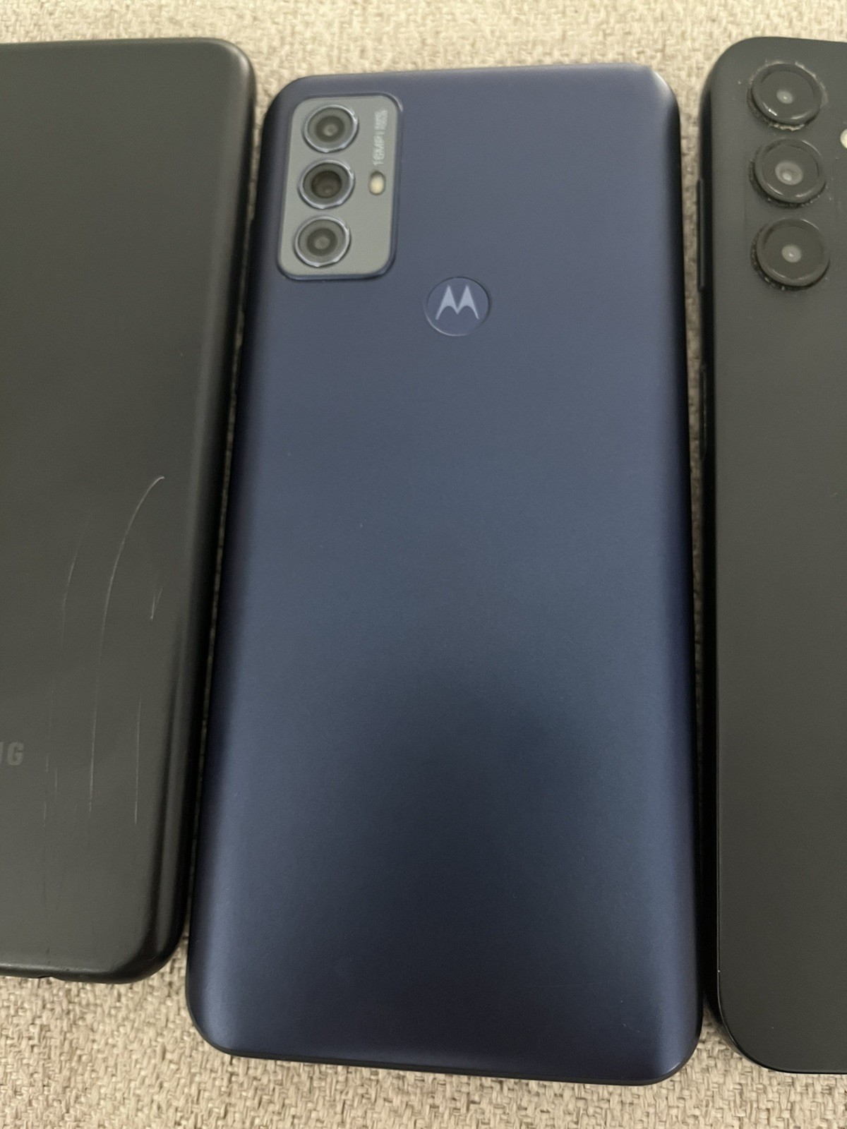 Lot of 4 Samsung & Motorola 1 UNLOCKED 3 Locked