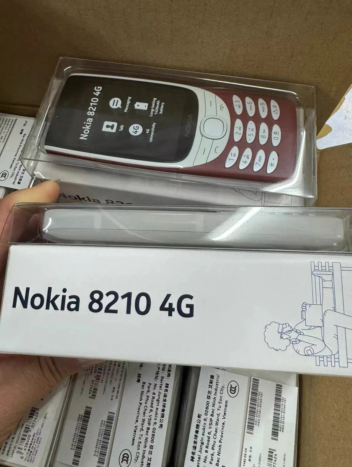 Nokia 8210 4G Unlocked Volte with Dual SIM Display Feature Phone +1year warranty