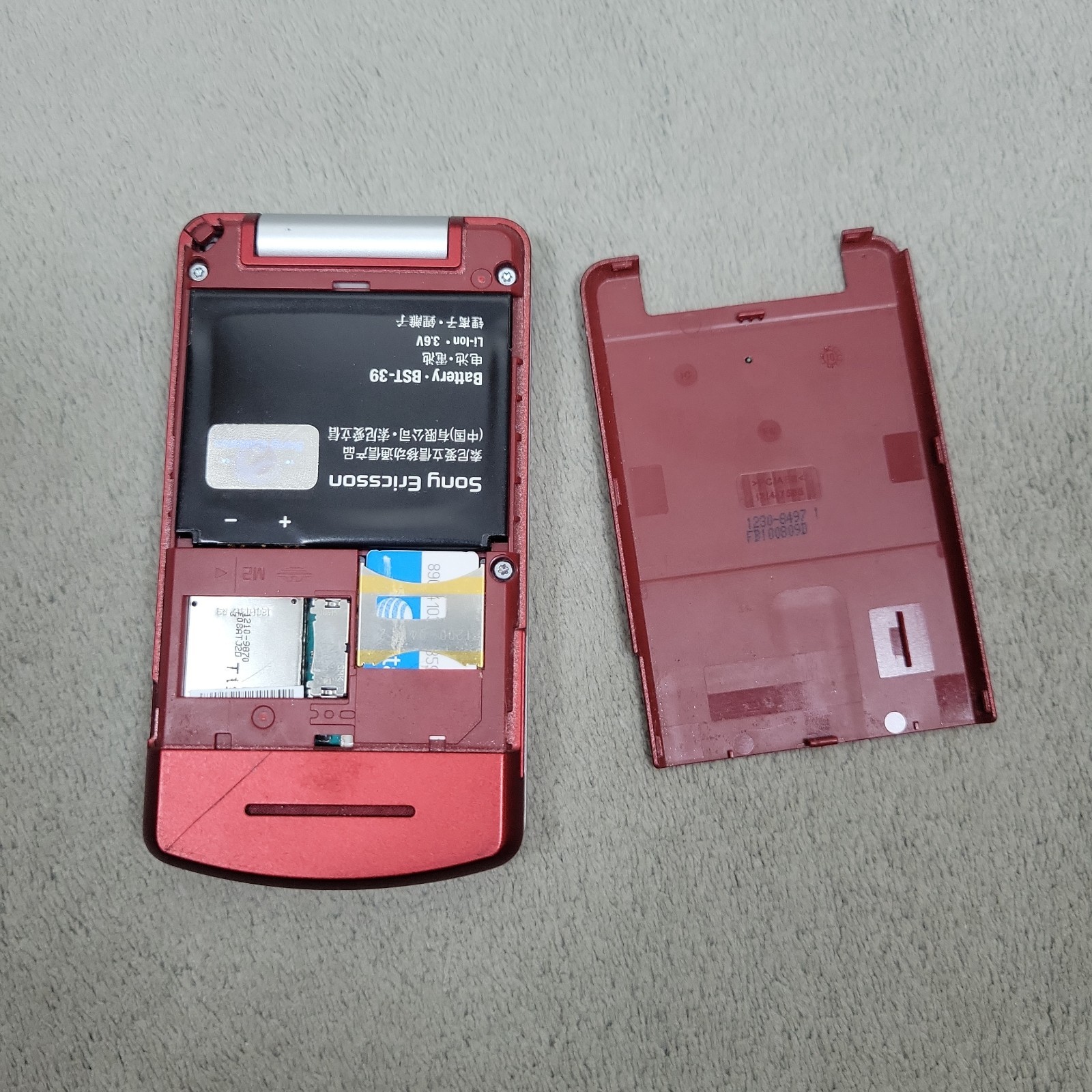 Sony Ericsson Walkman W518a Red AT&T Flip Cell Phone Tested Works Rare