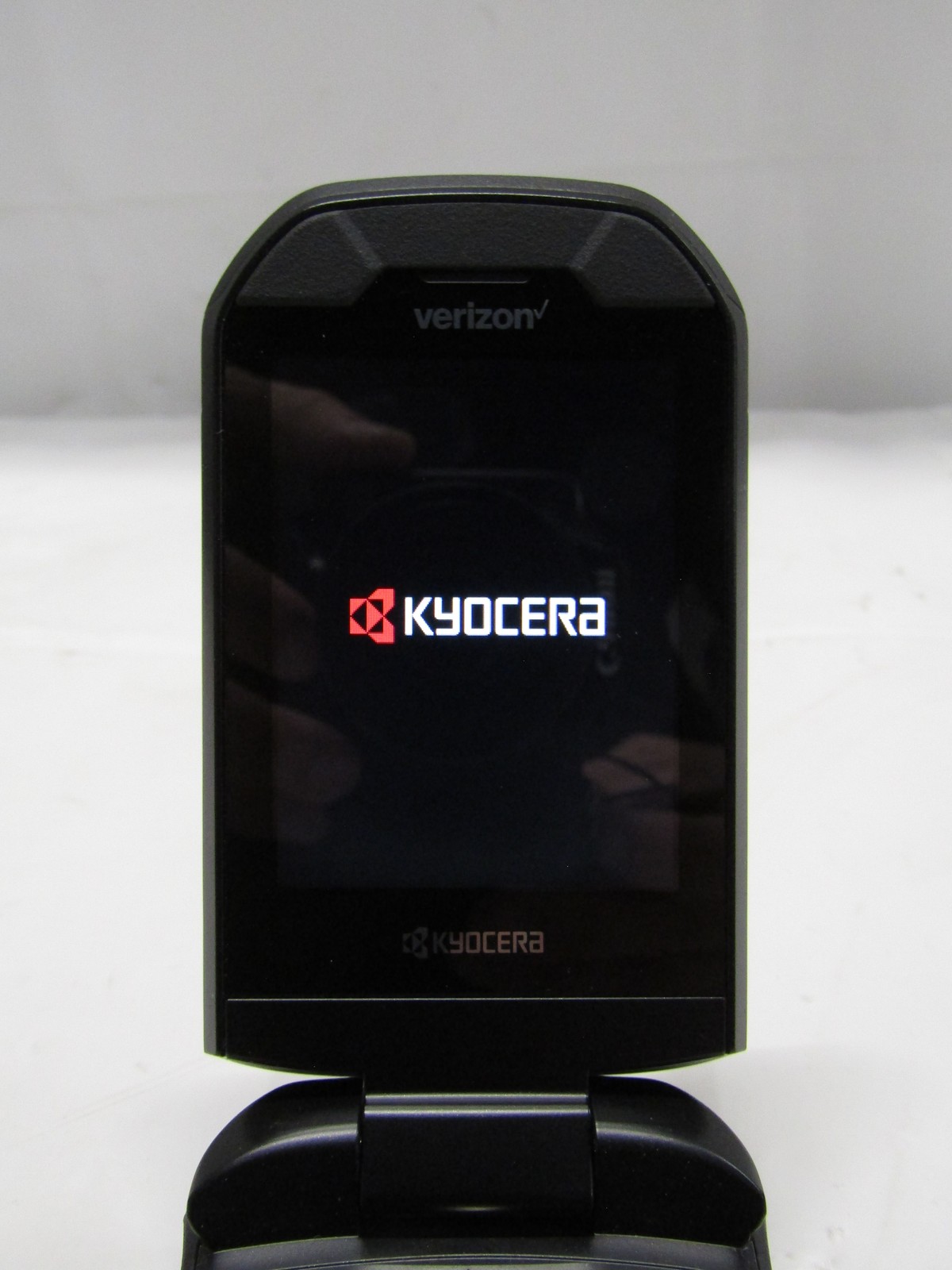 Kyocera DuraXV Extreme+ E4810 4G LTE Verizon RUGGED USB-C Black