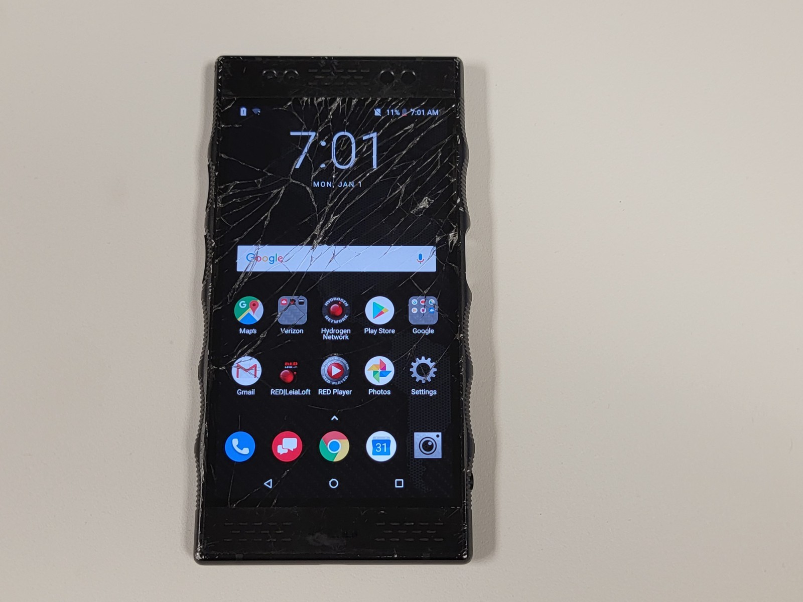 RED HYDROGEN One (H1A1000) 128GB (Verizon) Smartphone – CRACKED – N601