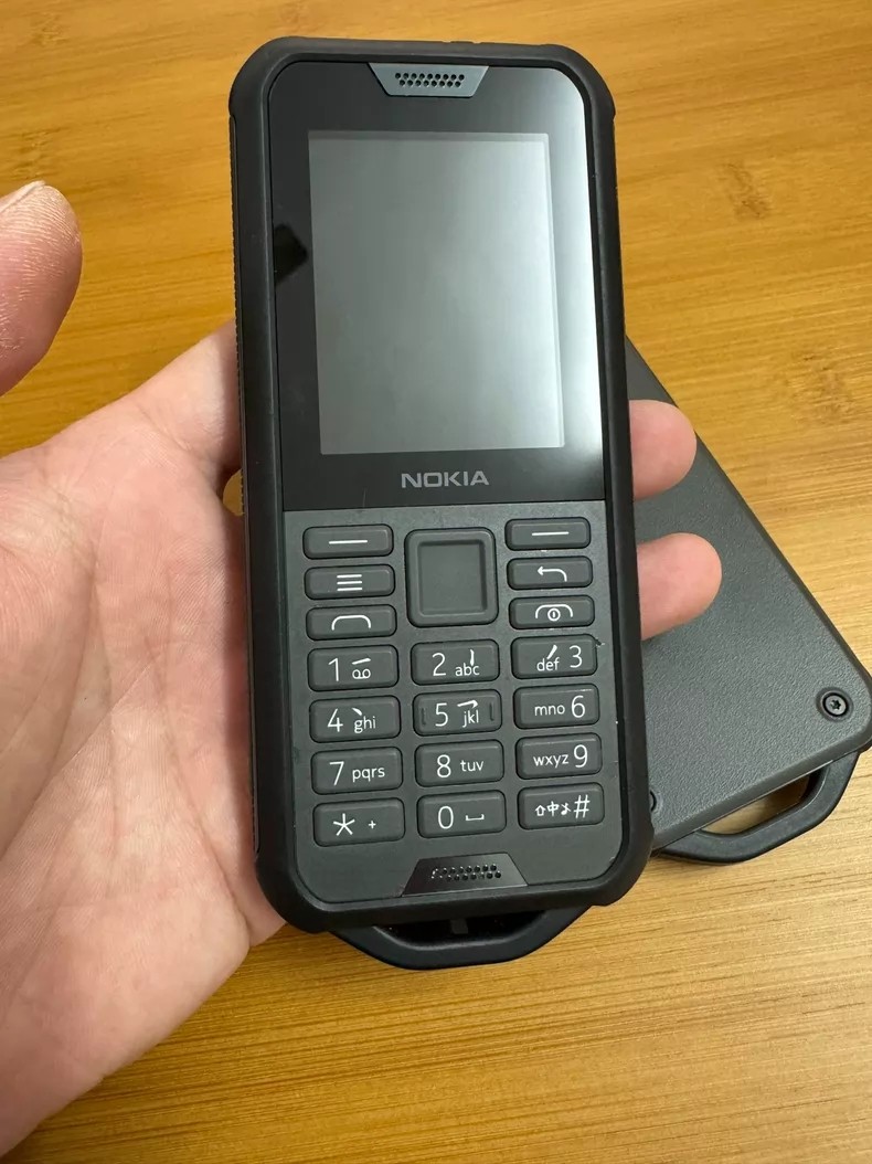 Nokia 800 Tough 4G Mobile Phone KaiOS Waterproof Push-button Phone