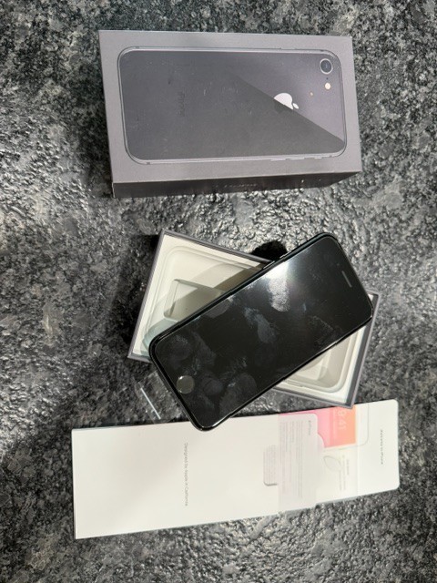 NEW! Apple iPhone 8 64GB Att