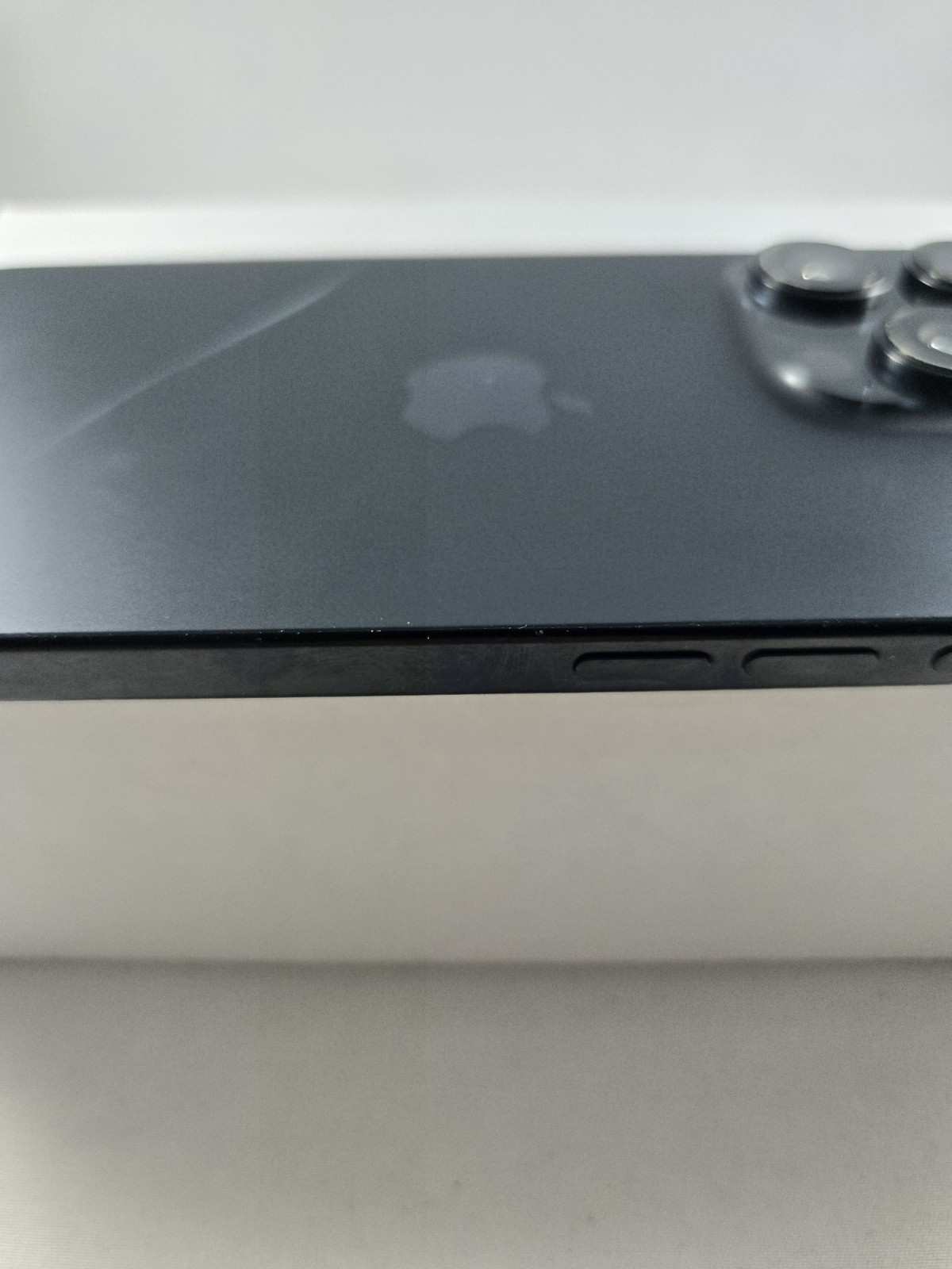 Apple iPhone 16 Pro A3083 Boost Only 128GB Black READ DESCRIPTION