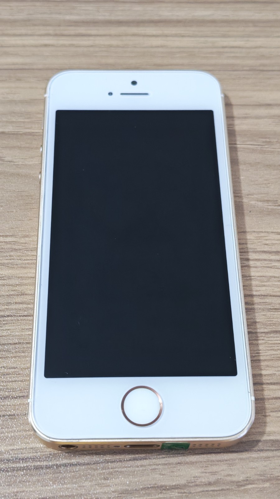 Apple iPhone 5s Unlockd 16GB 32GB 64GB iOS 12 Silver Gold Black With Accessories