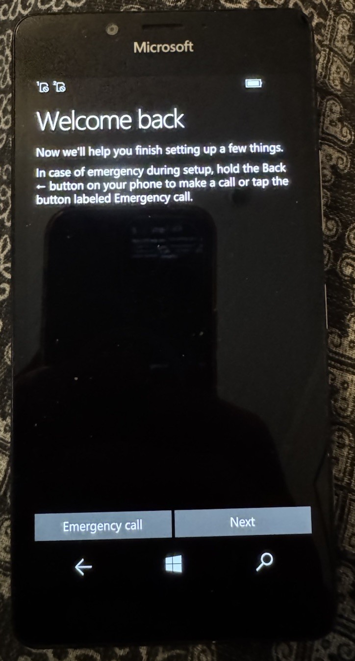 Lumia 950 16GB RM-1118 Black (ATT) Fast Ship Good Used Old information