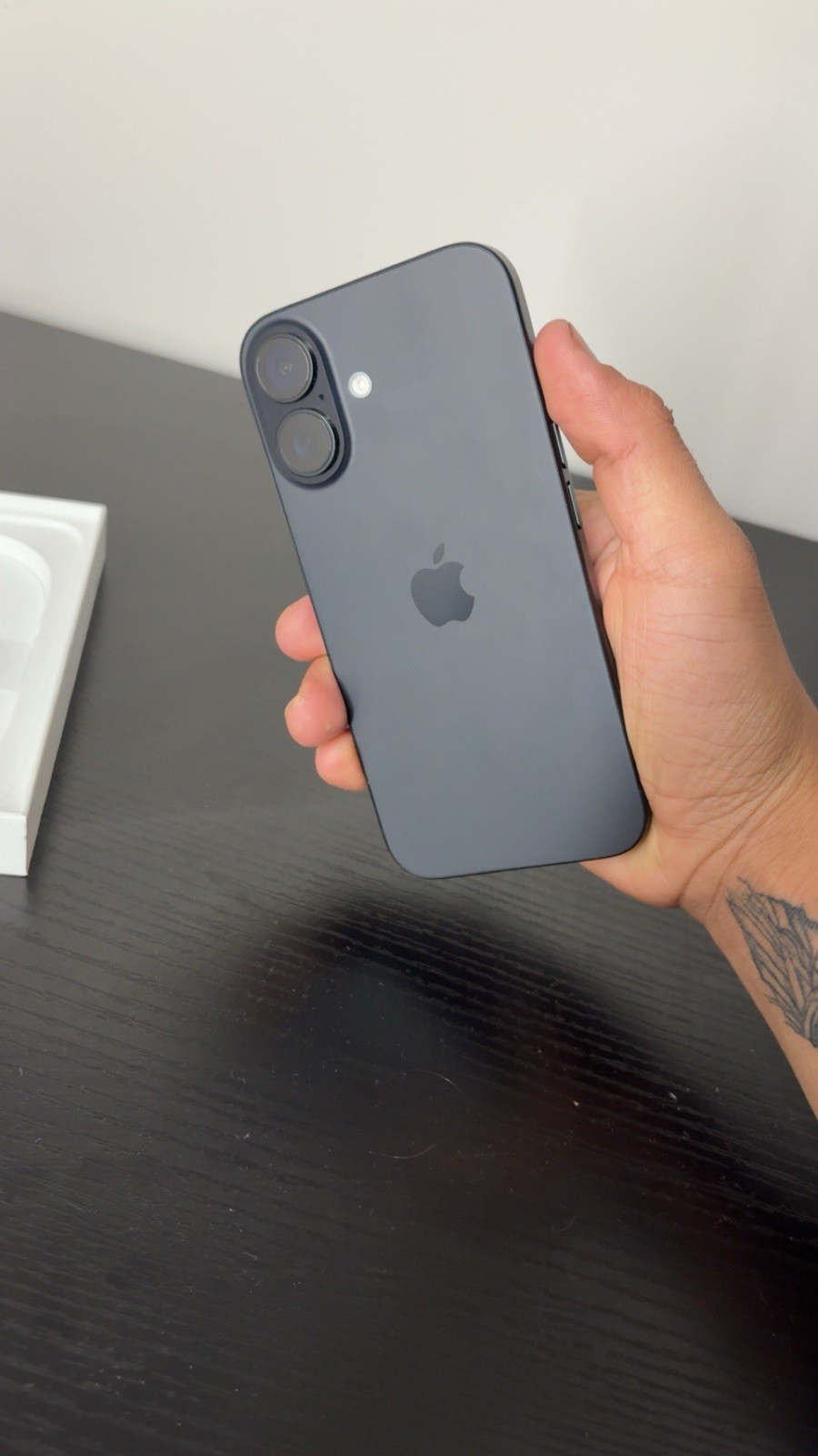 Apple iPhone 16 A3081 128GB Black 48MP A18 Face ID Wi‑Fi Bluetooth