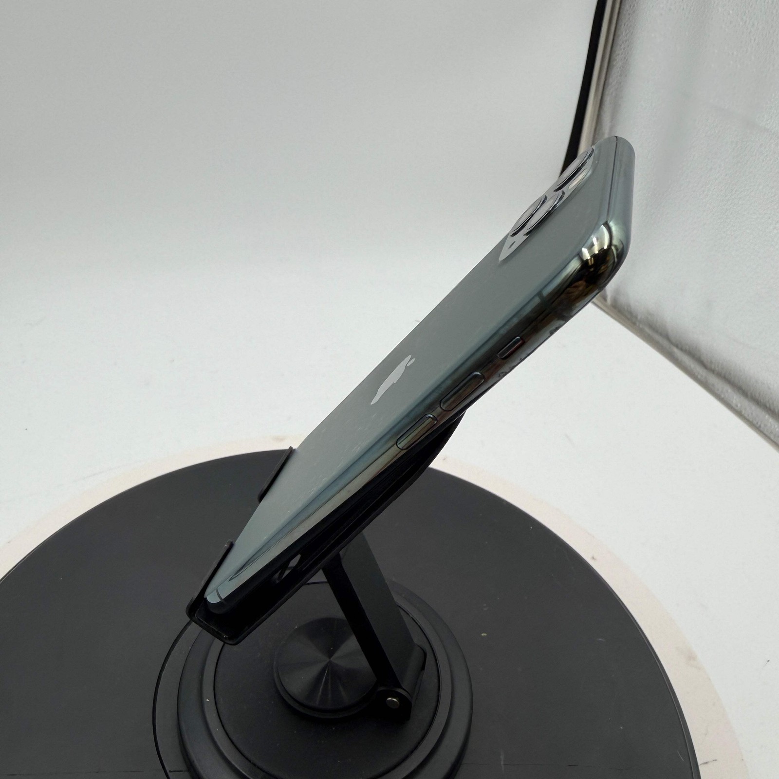 Apple iPhone 11 Pro 256GB Green Unlocked Service Battery