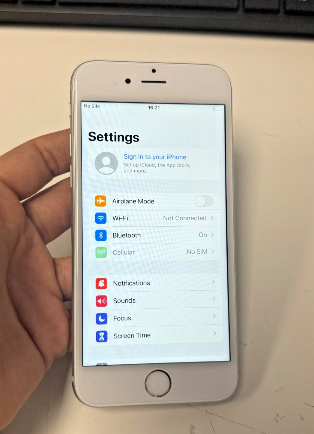 Apple iPhone 6s -SILVER – Unlocked – 64GB – Good Quality – AT&T T-Mobile Verizon