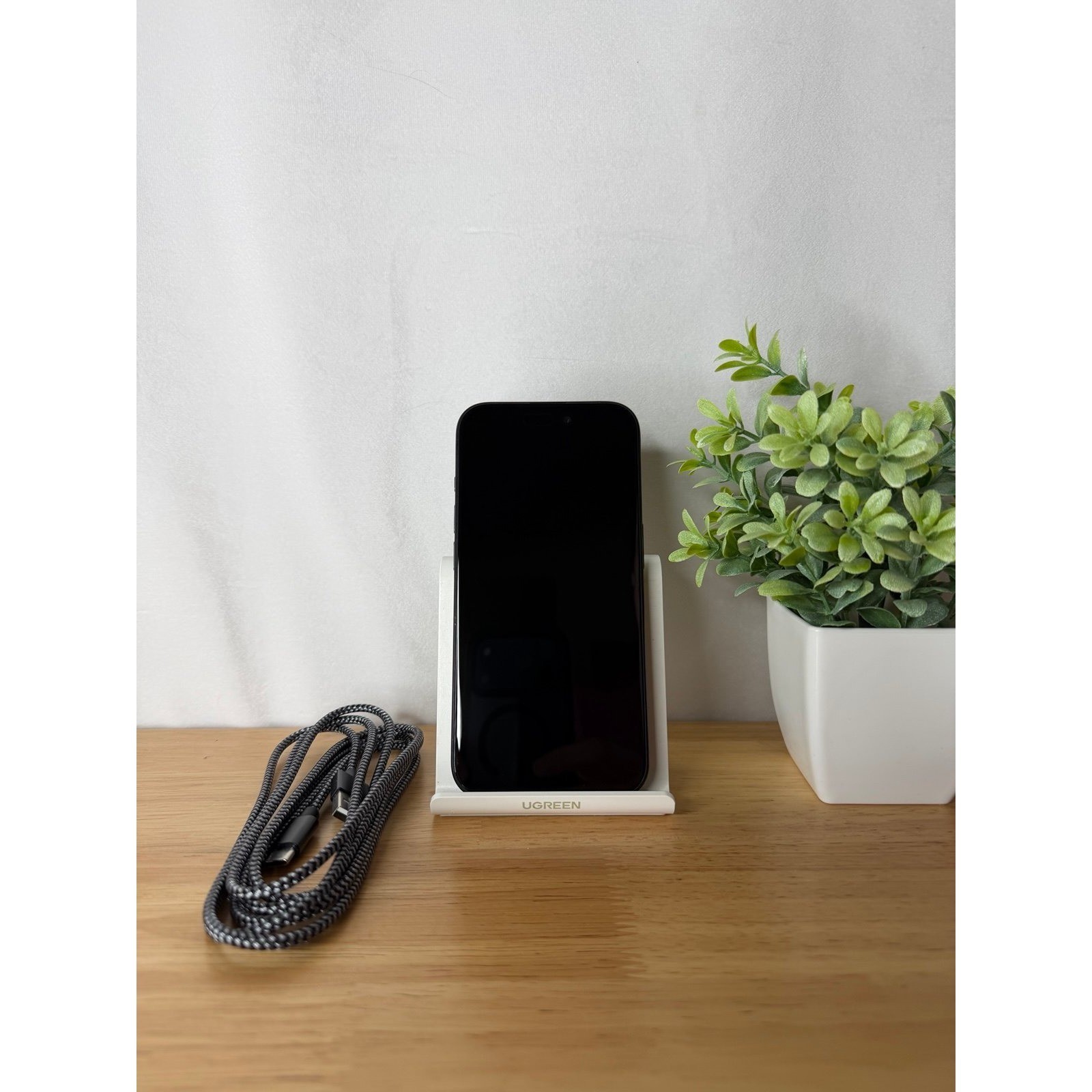Apple iPhone 15 Pro 128GB in Blue Titanium – Fully Unlocked – Good Condition