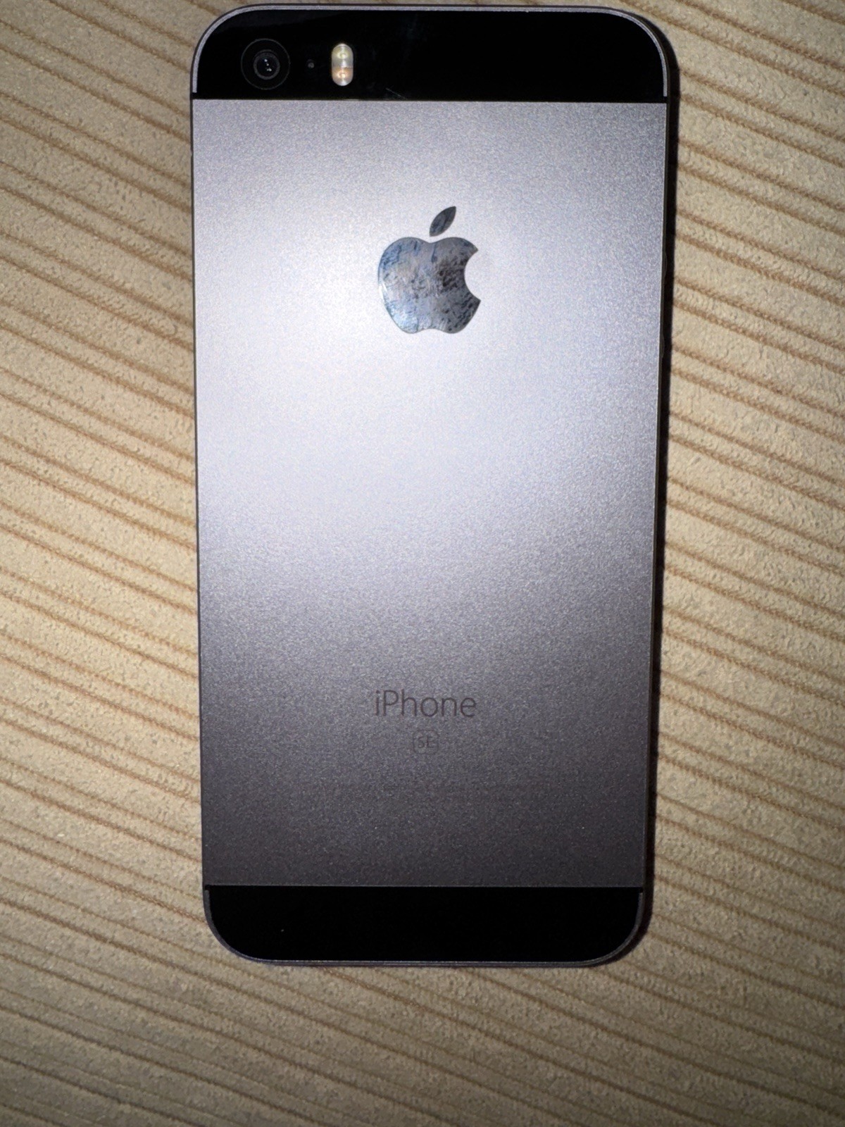 Apple iPhone SE 1st Gen A1662 32GB Space Gray 4.0in iOS 15.8.8