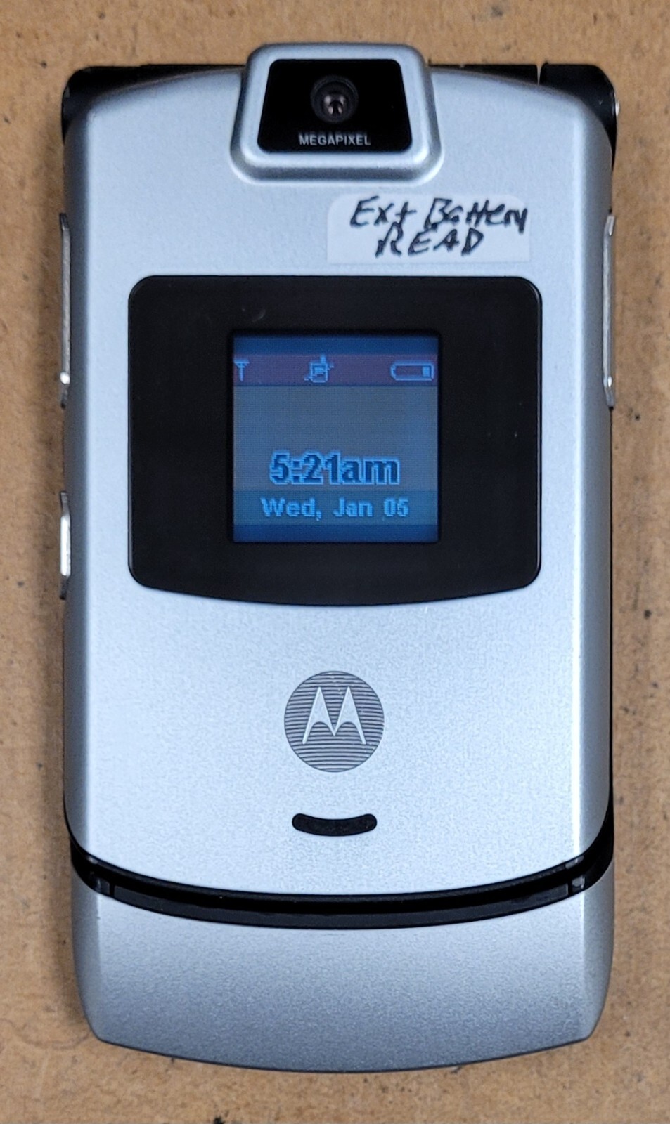 Motorola RAZR V3m – Silver and Black ( Verizon ) Cellular Flip Phone – READ