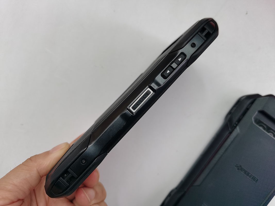 Kyocera DuraForce Pro 3 (E7200) – Unlocked – Used Rugged Phone Good Condition