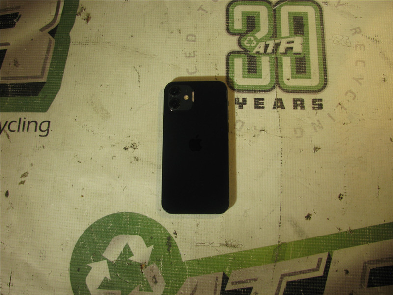 Apple iPhone 12 64GB Black A14 6.1in iOS 26 AT&T Used Fair Condition