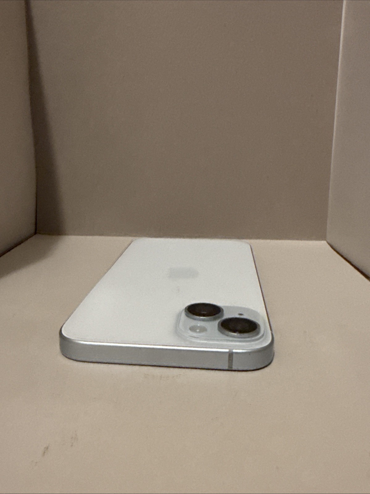 Apple iPhone 15 Plus (FOR PARTS ONLY)