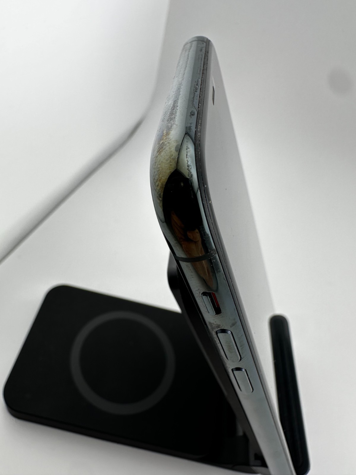 Apple iPhone 11 Pro – 256GB – Midnight Green (Unlocked)
