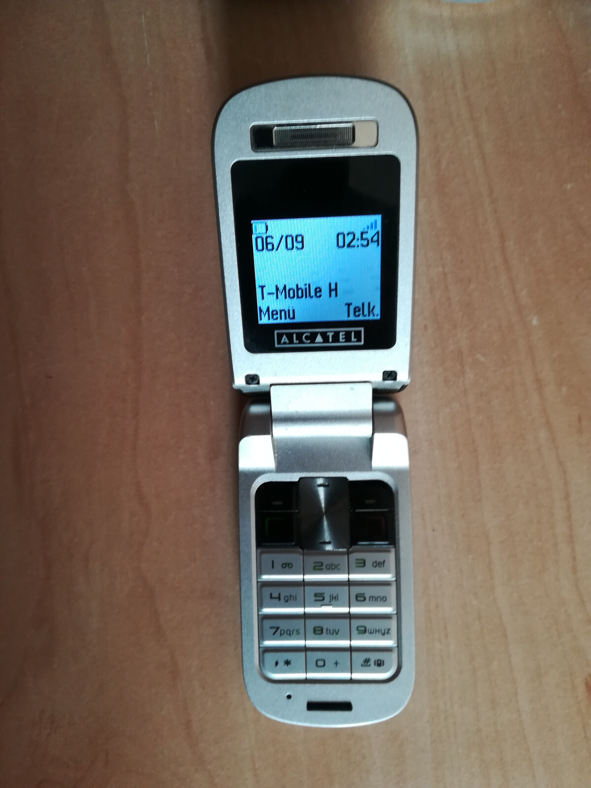 Alcatel E259X mobile for sale Good, uses a telecom hu sim card. Without access