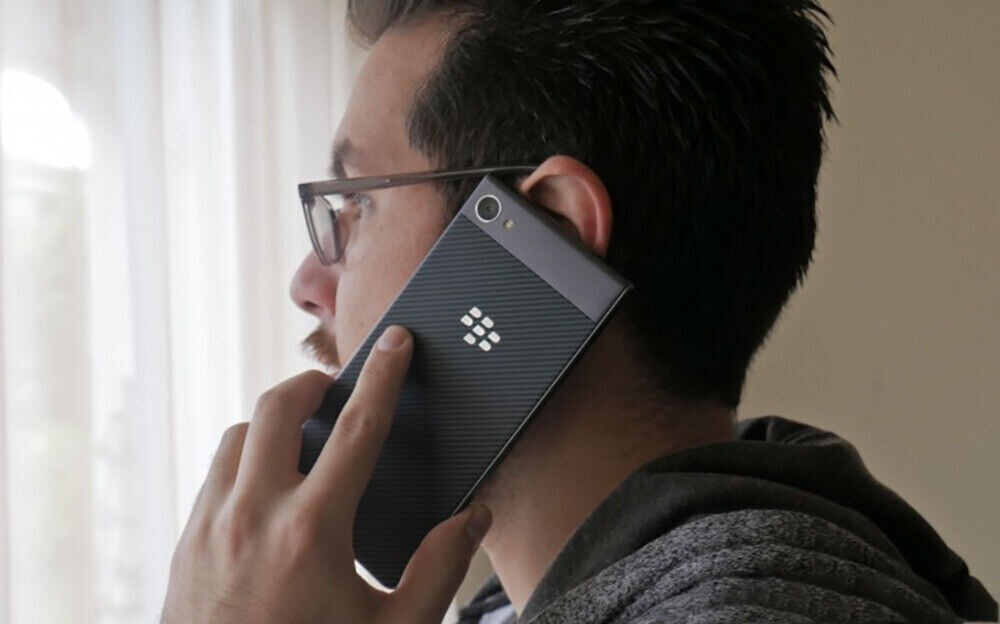 BlackBerry Motion BBD100-2 32GB 4G LTE Unlocked Android Smartphone New Sealed