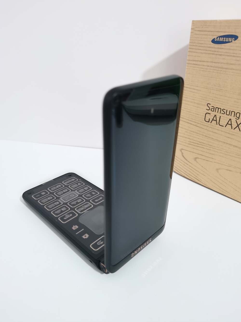Samsung Galaxy Folder2 SM-G160N SM-G1650W Android 16GB Unlocked Good Condition