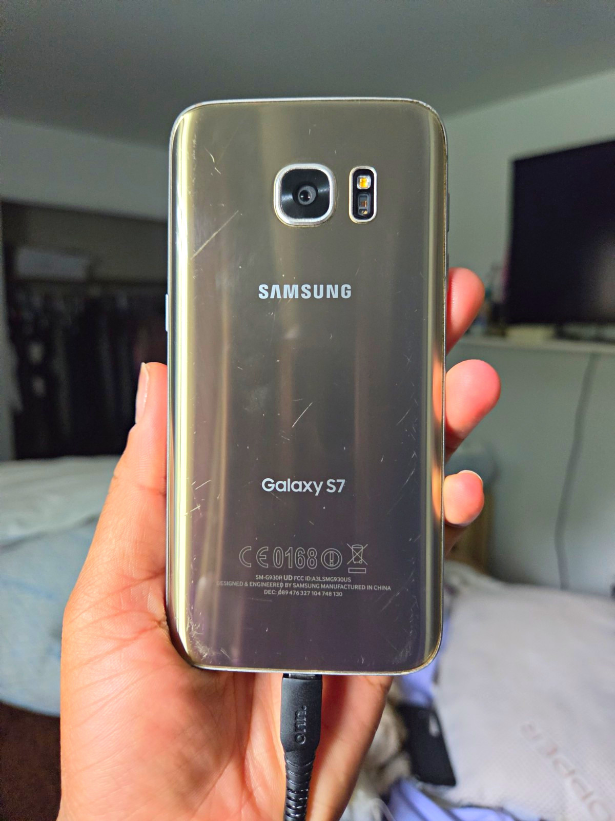 Samsung Galaxy S7 SM-G930U 32GB Gold 5.1in 4GB RAM T-Mobile Sprint