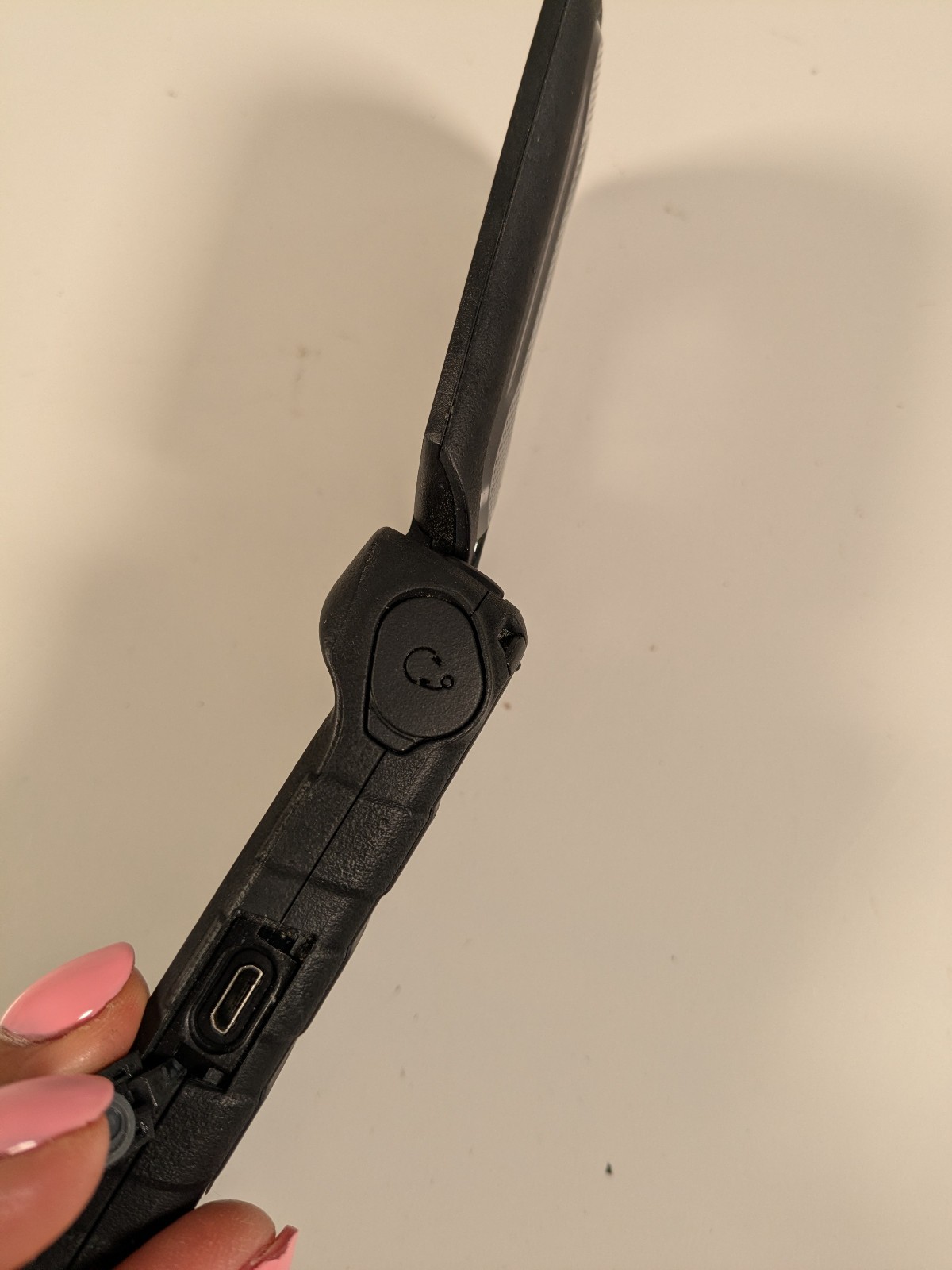 Kyocera Dura XE E4710 Rugged Cell Flip Phone AT&T Powers On