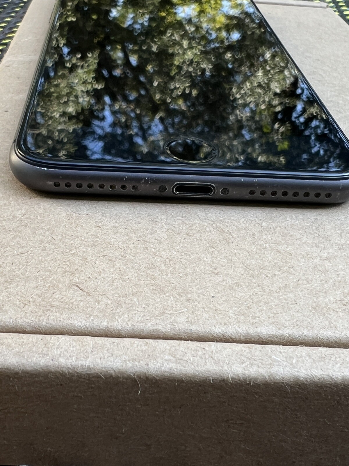 Apple iPhone 8 Plus – 64GB – Space Gray (T-Mobile) A1897 (GSM)