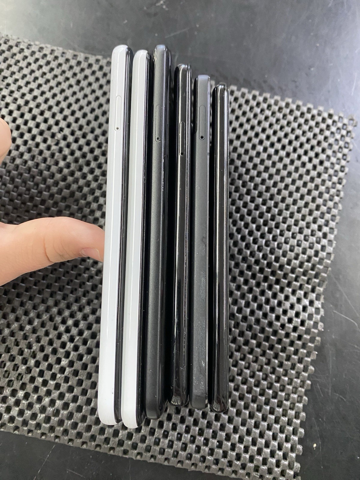 Lot Of 6 Google Pixel 2a/2/2XL For Parts/Repair – I5