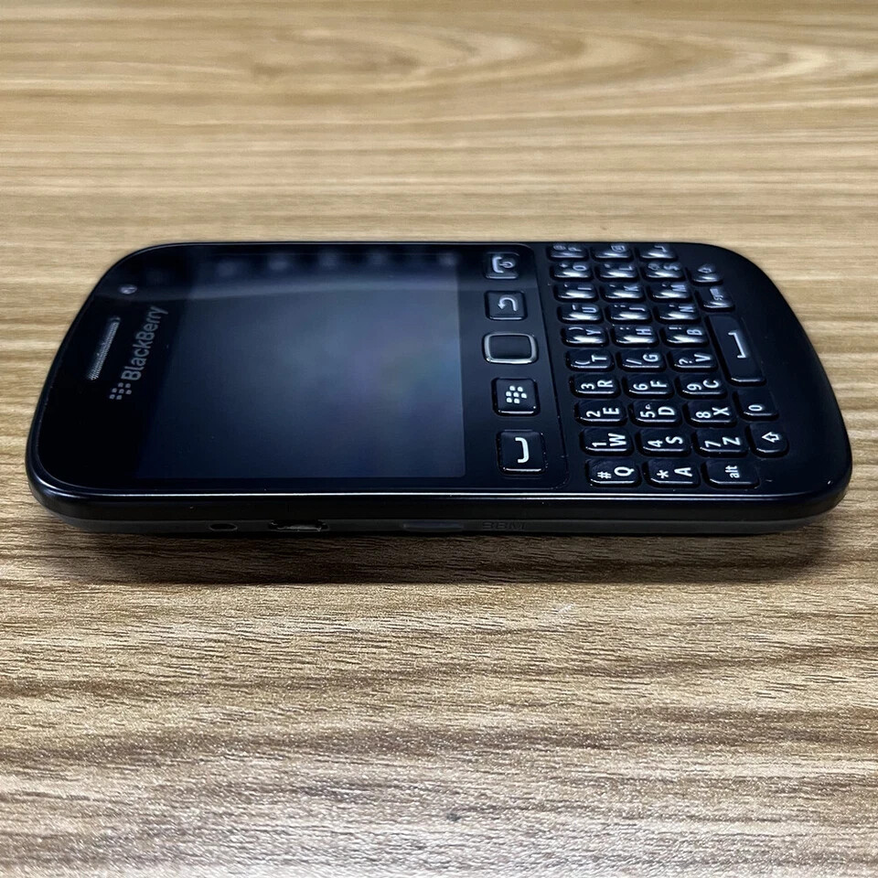 Unlocked BlackBerry 9720 3G WIFI Black/Pink 5MP Camera FM Radio GPS Cellphone