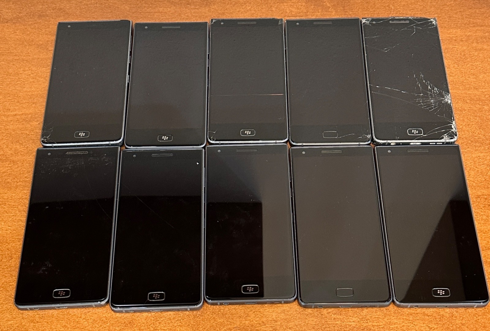 BlackBerry Motion BBD100-2 (Unlocked) 32GB – 10 units defective see description