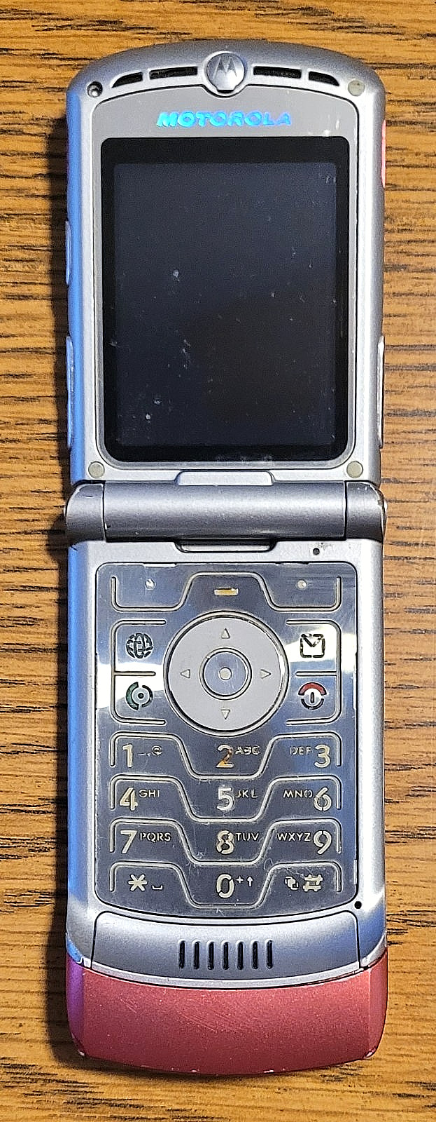 Motorola RAZR V3 – Pink ( Cingular / Unlocked ) Very Rare GSM Flip Phone – READ