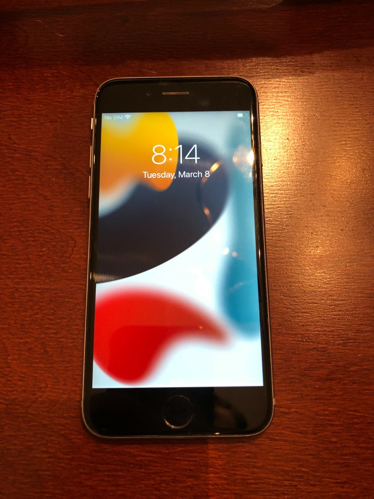 Apple iPhone 6s – 64GB – Space Gray (Unlocked) A1633 (CDMA + GSM)