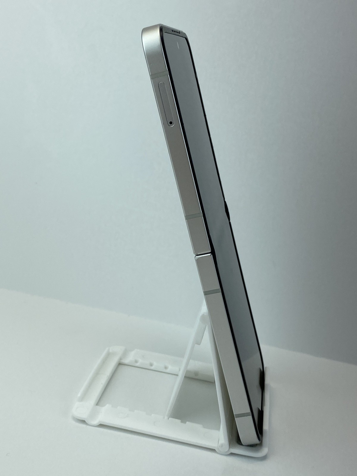 Samsung Galaxy Z Flip6 SM-F741U1 256GB White Factory Unlocked Clean ESN