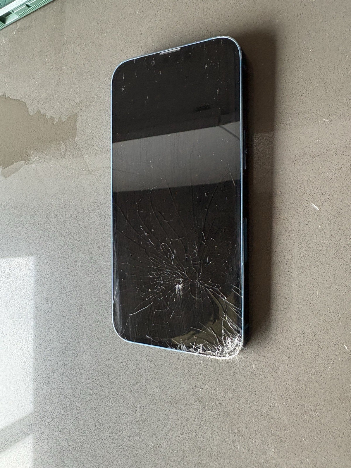 Apple iPhone 12 13 14 15 Blue Bar Style Smartphone Cell Phone – Cracked Screen