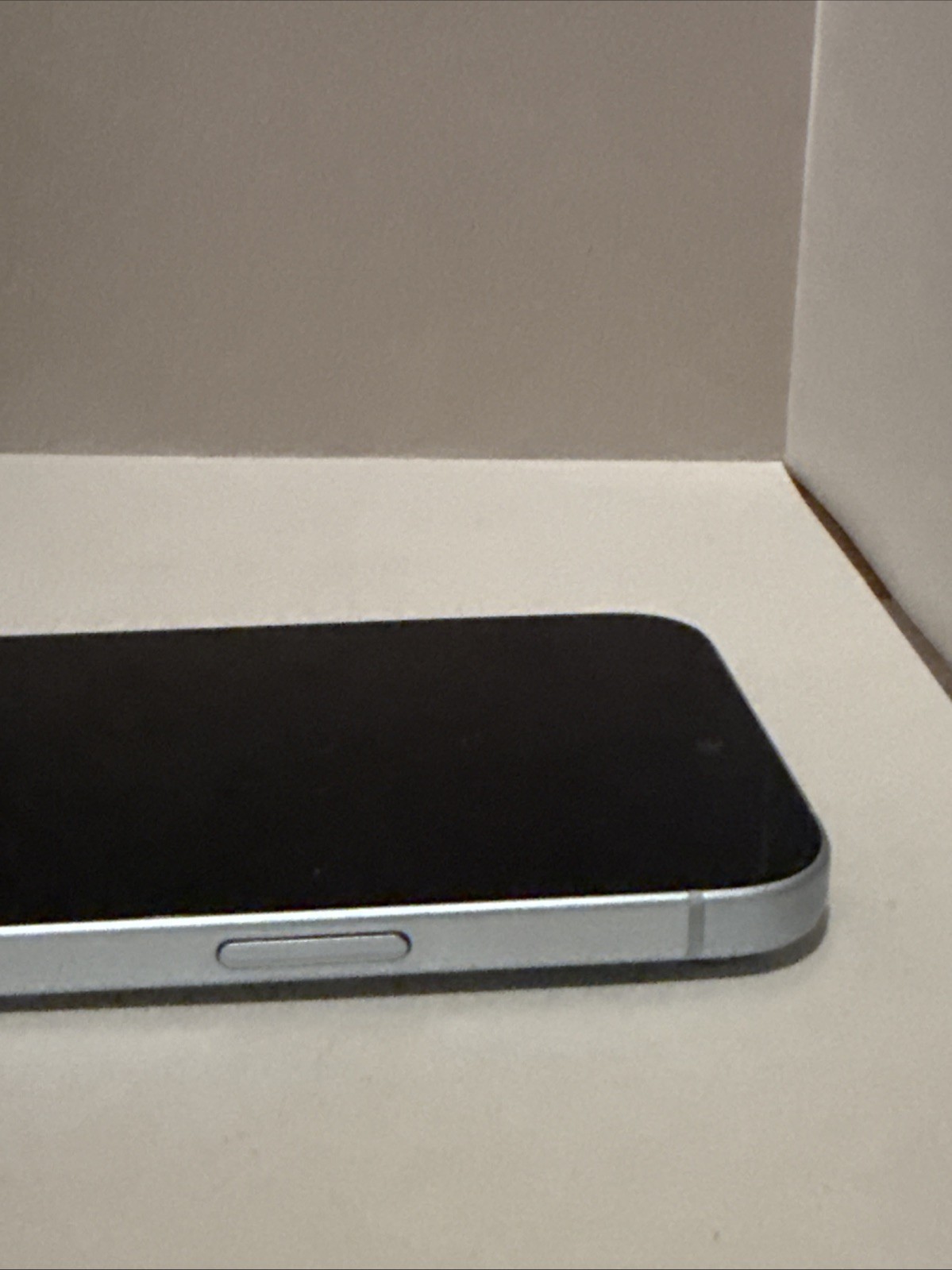 Apple iPhone 15 Plus (FOR PARTS ONLY)