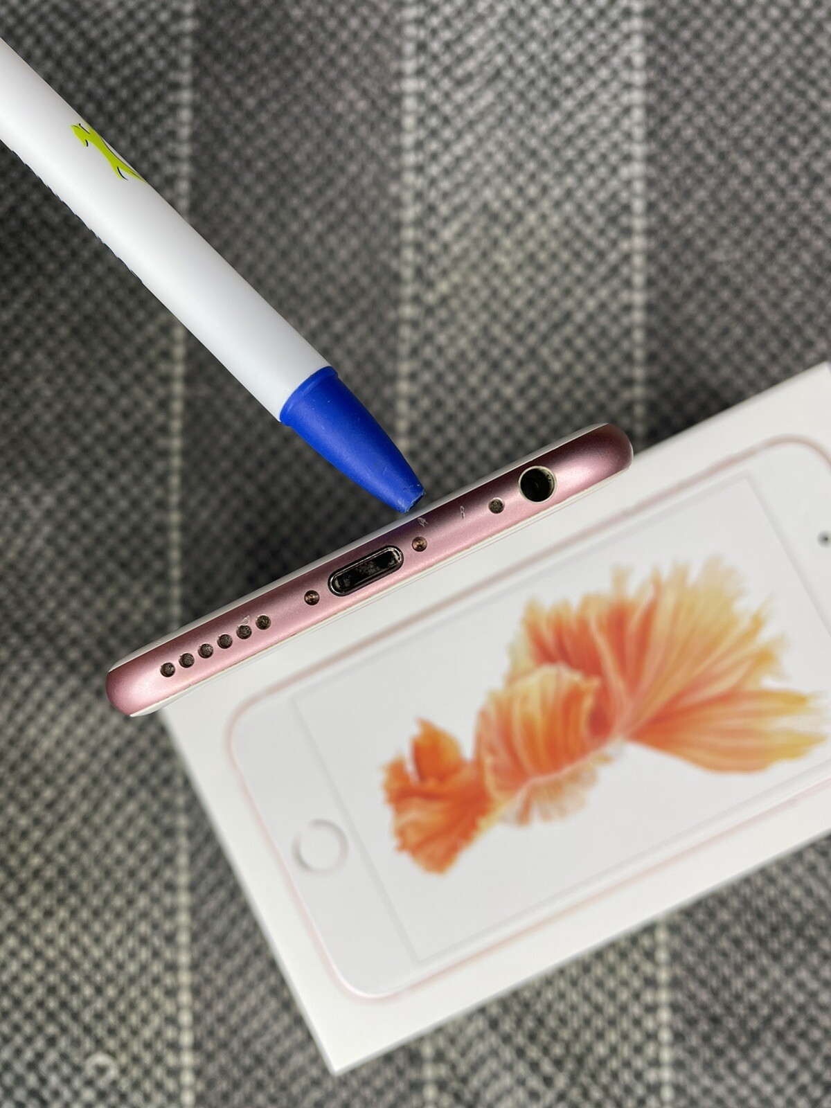 Apple iPhone 6s Rose Gold 64GB AT&T Network A1633 CDMA + GSM