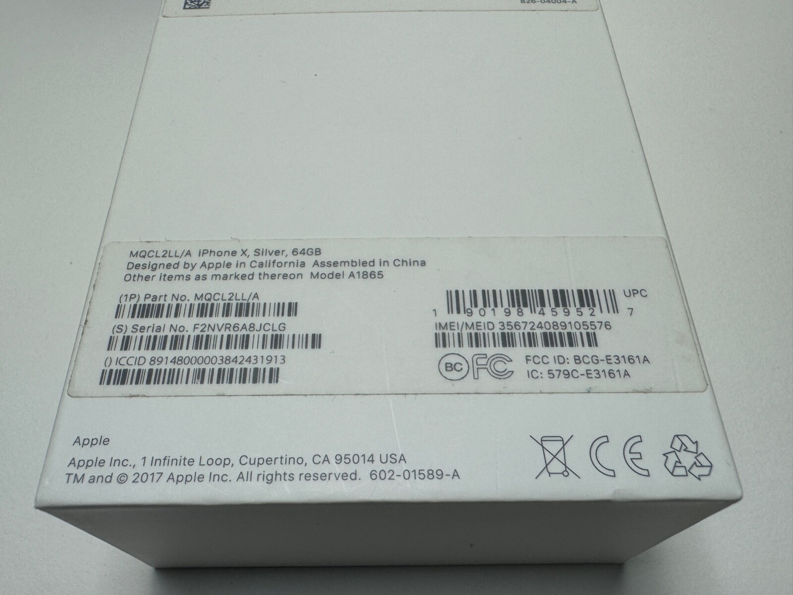 Apple iPhone X 64Gb UNLOCKED Silver A1865 s/n F2NVR6A8JCLG Used Works Great