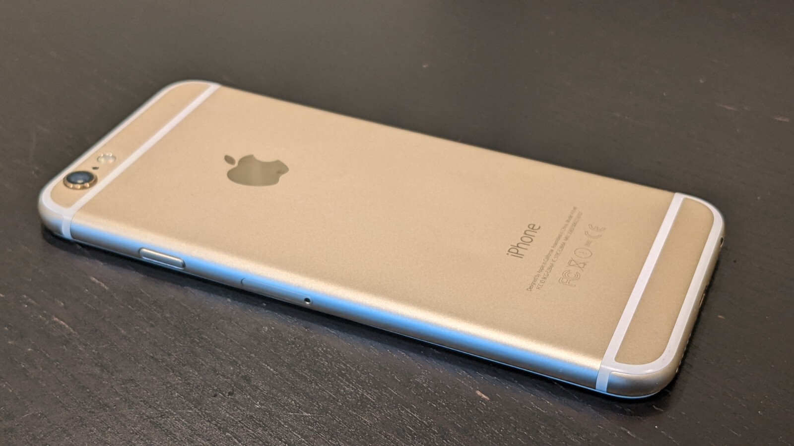 Apple iPhone 6 – 16GB – Gold (Sprint) A1549 (CDMA + GSM)