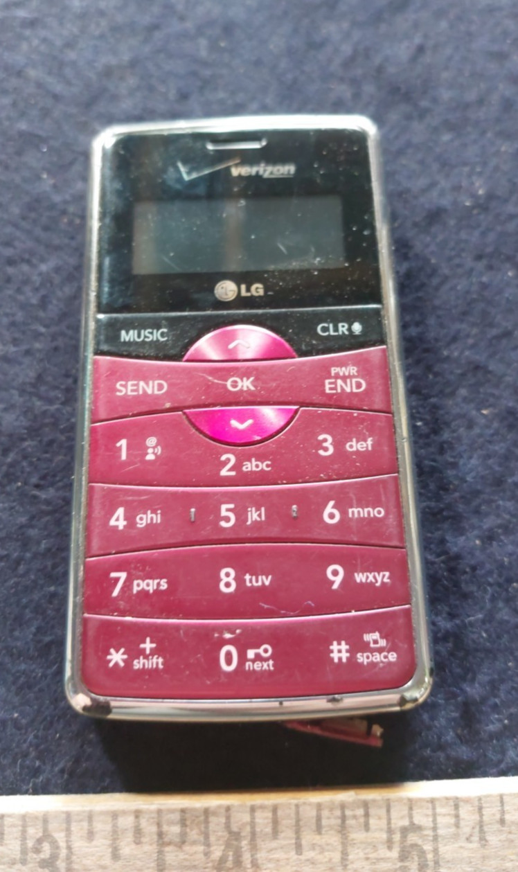 LG VX9100m Verizon Flip QWERTY Keyboard Android Cell Phone Maroon 2.0 MP 2.4″