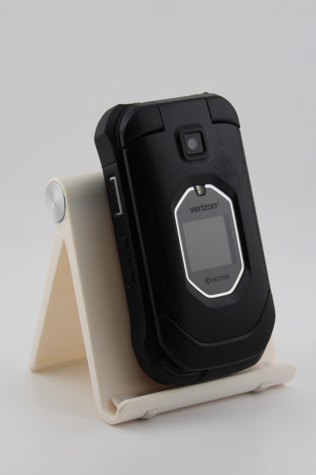 Fair Condition – Kyocera DuraXV Extreme Plus E4811 (Unlocked) – Free Shipping