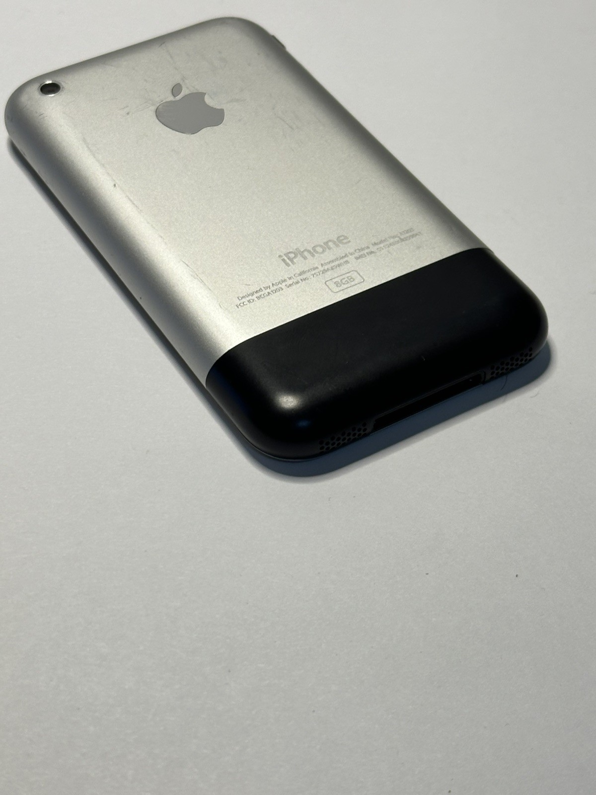 iOS 1.0 Apple iPhone 1st Generation – 8GB – Black A1203 (GSM) 2G MA712LL/A