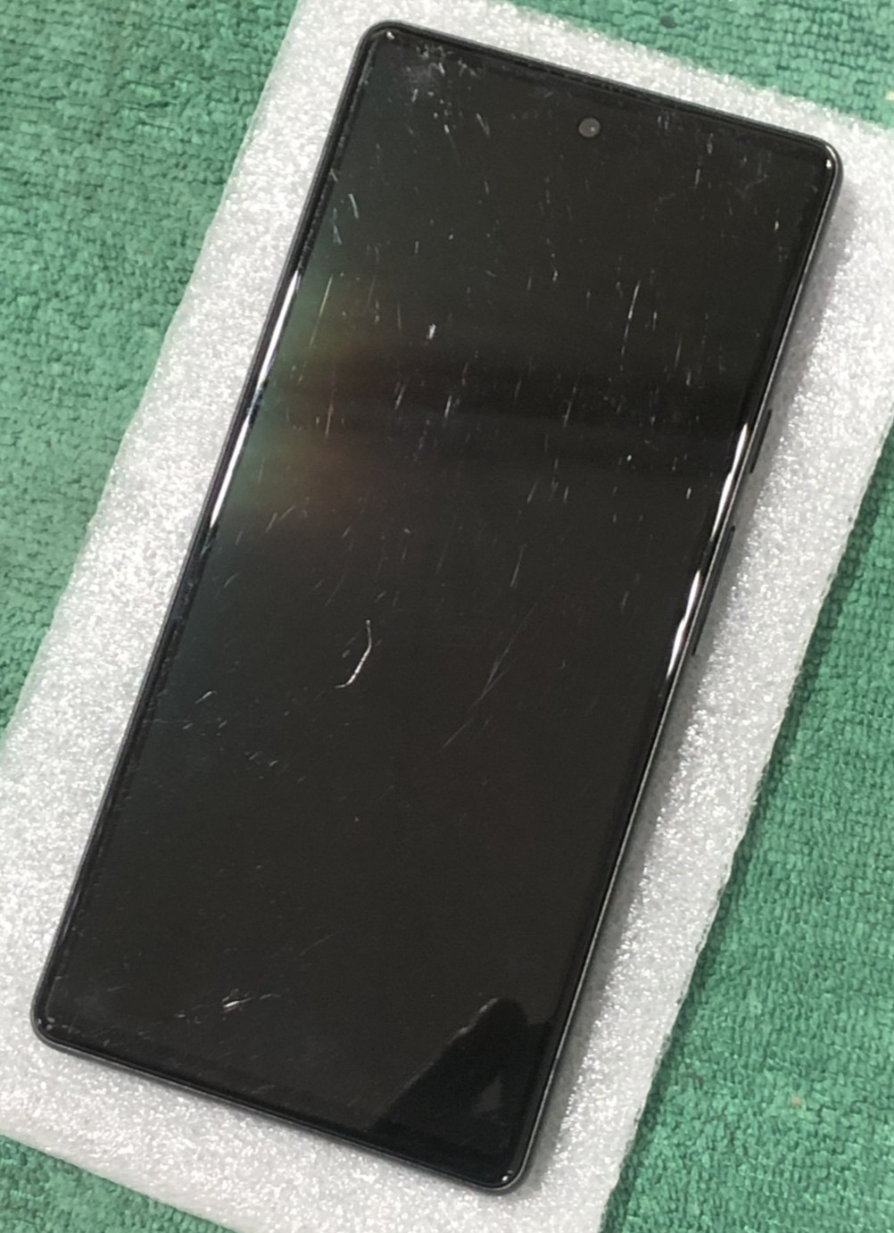 Google Pixel 6 – 128 GB – Stormy Black (AT&T)