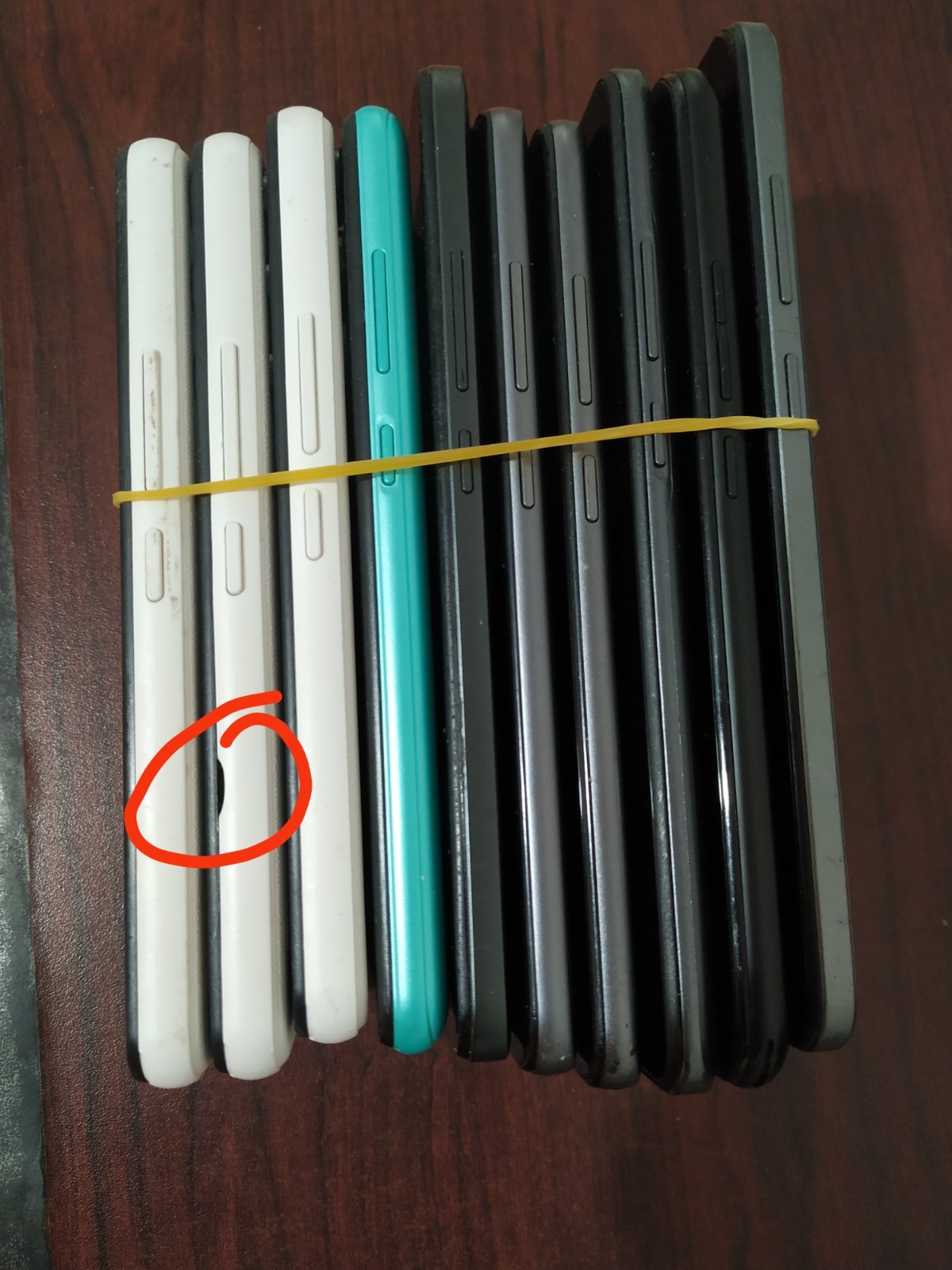 Lot of 10 Mixed Brand VORTEX C24 / WIKO / BLU/NUU /and other Smartphone For part