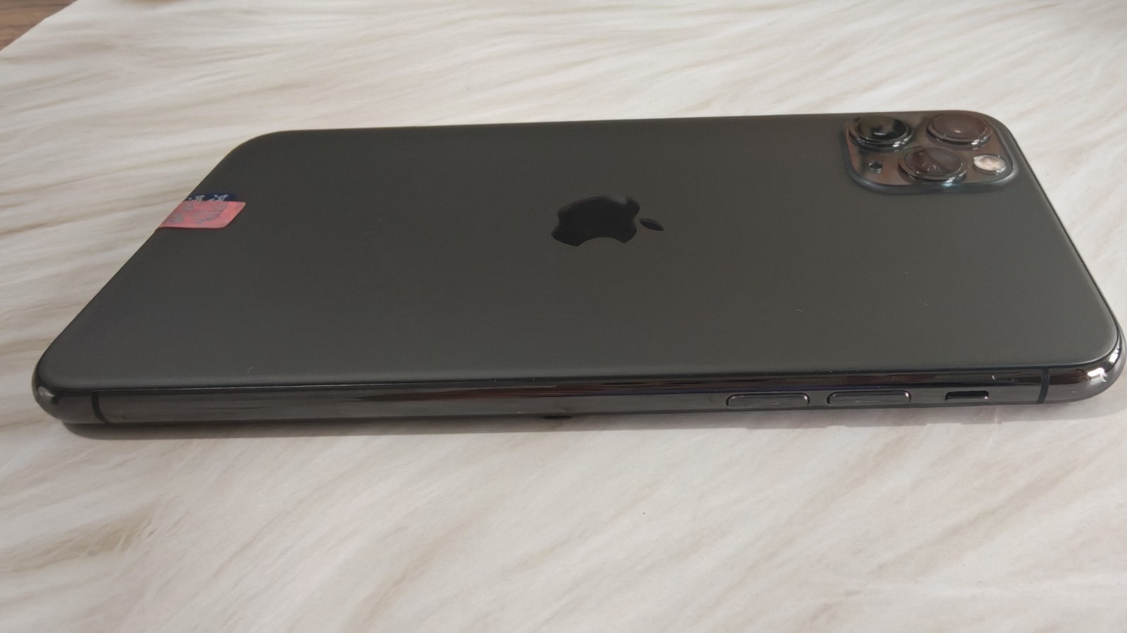 Apple iPhone 11 Pro Max Unlocked 64/256/512GB Random Color With Accessories Good