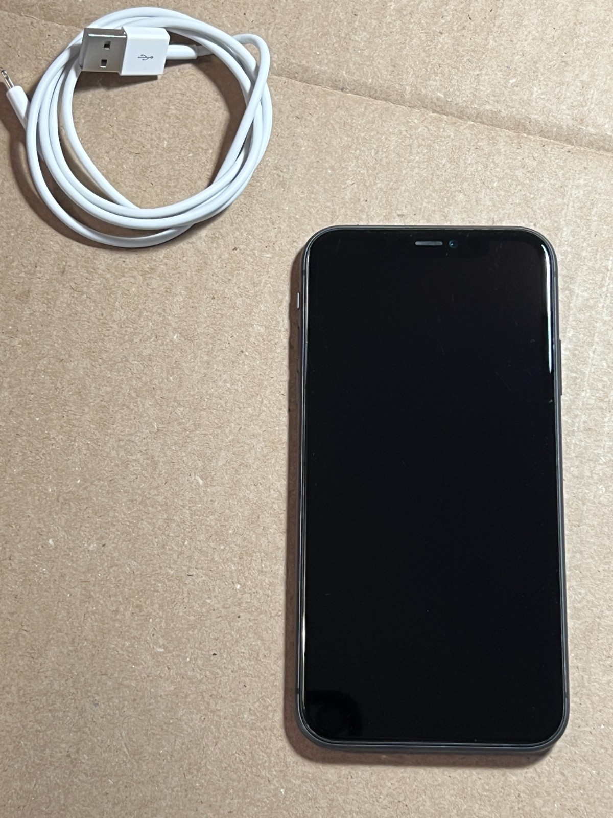 Apple iPhone 11 64GB Black Unlocked A2111 READ